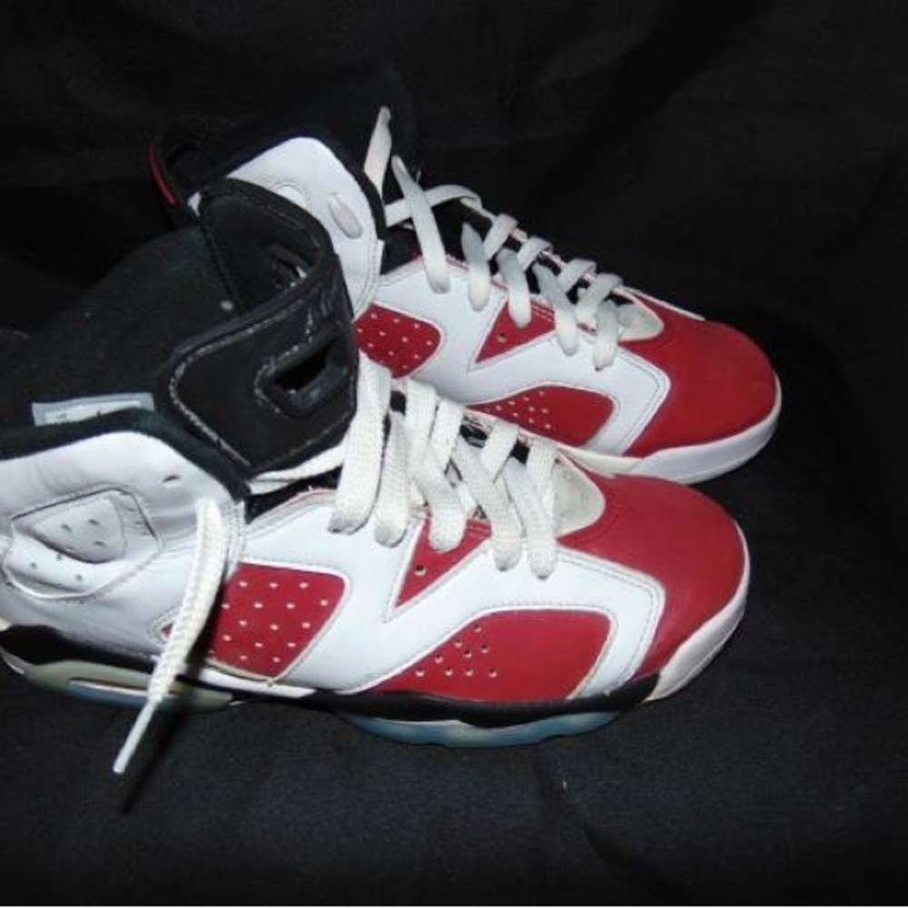 Size 6.5Y NIKE JORDAN 6 CARMINE AIR JORDAN YOUTH SNEAKERS (PRE-OWNED)